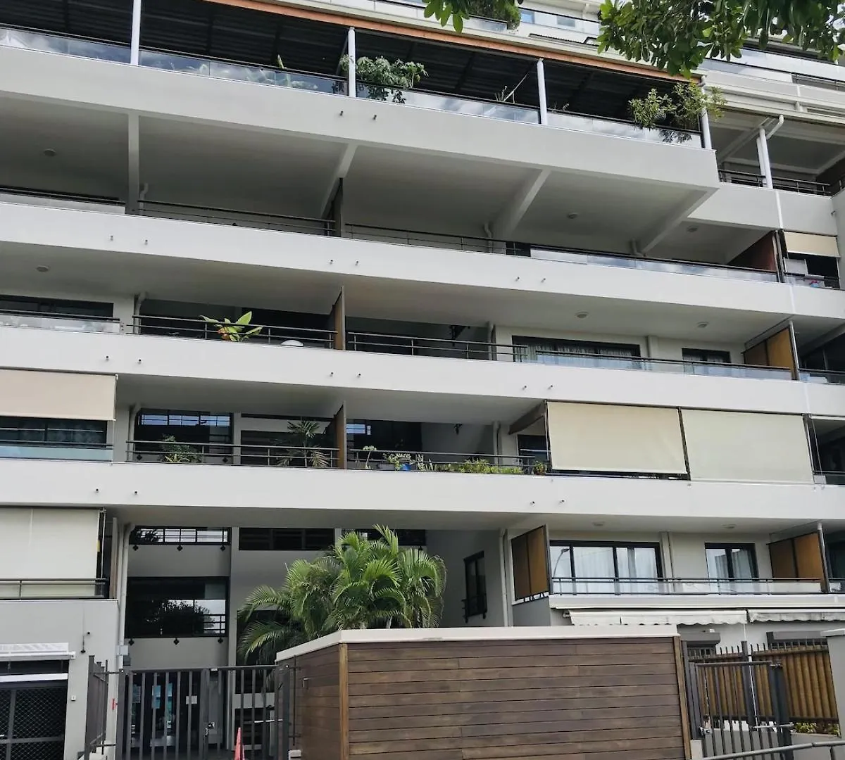 Tipanie- Great 1Bedroom In Ppt, Ac W Pool & Open View 帕皮提 0*,  法属玻利尼西亚