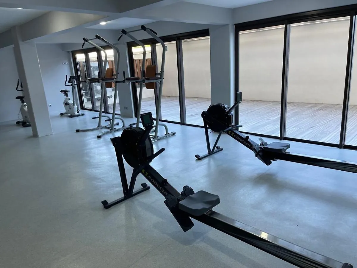 Tipanie- Great 1Bedroom In Ppt, Ac W Pool & Open View 帕皮提